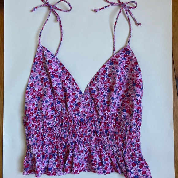 SIM & Sam floral top - Picture 1 of 6